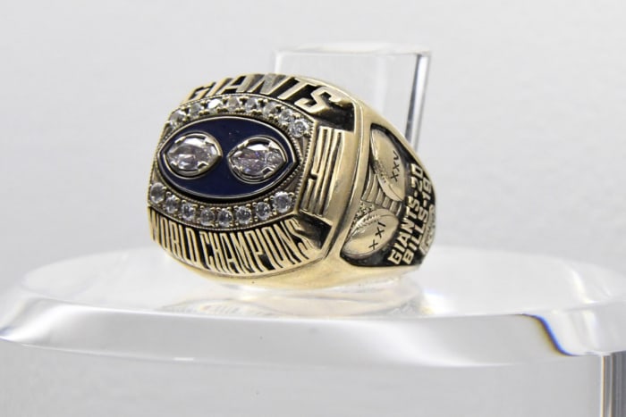 The Super Bowl XXV ring to commemorate the Giants' 20–19 victory over the Bills at Tampa Stadium.